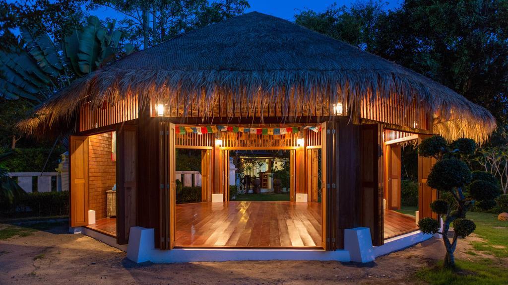 Easy Time Resort Laem Sai Beach Bagian luar foto