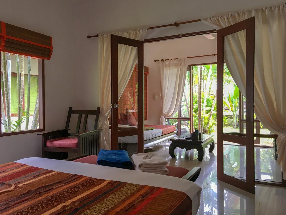 Easy Time Resort Laem Sai Beach Bagian luar foto
