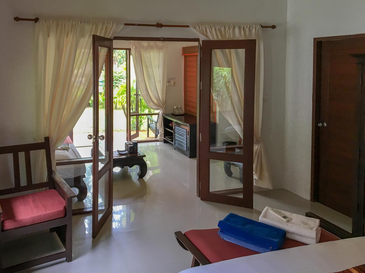 Easy Time Resort Laem Sai Beach Bagian luar foto