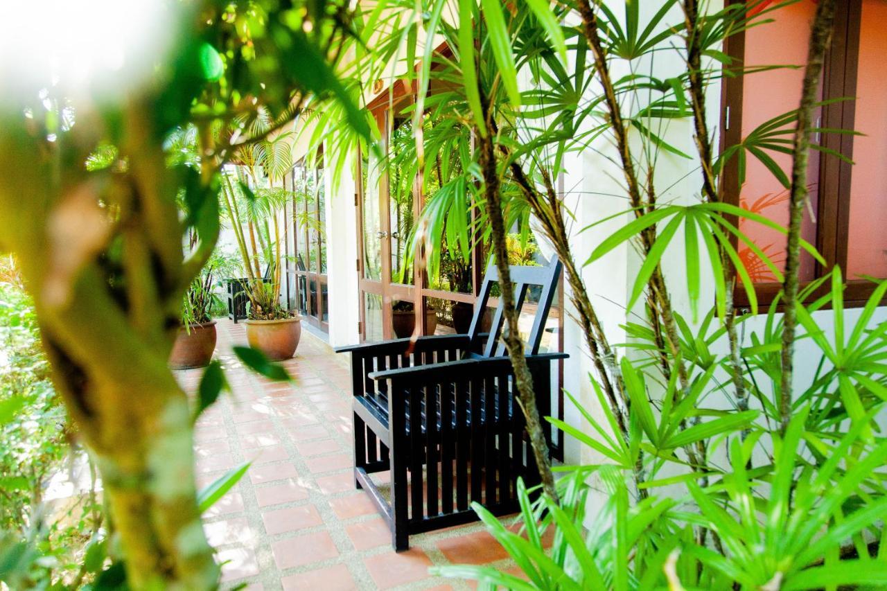 Easy Time Resort Laem Sai Beach Bagian luar foto